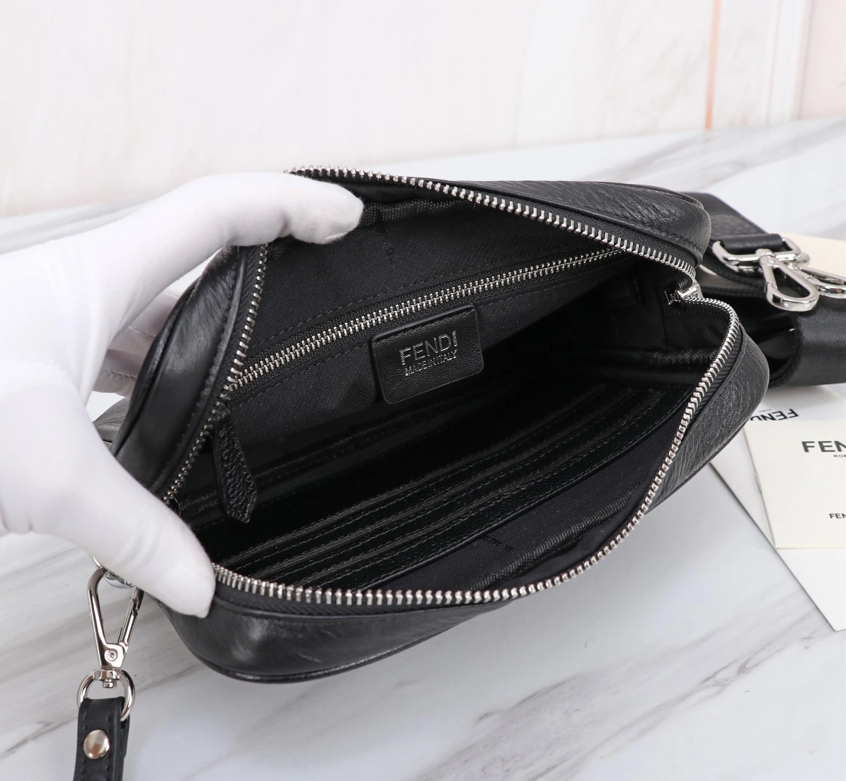 Fendi AAA Man Messenger Bags Timeless 8939