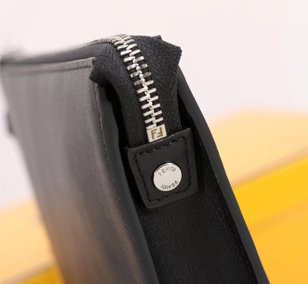 Fendi AAA Man Wallets AllSeason 4147