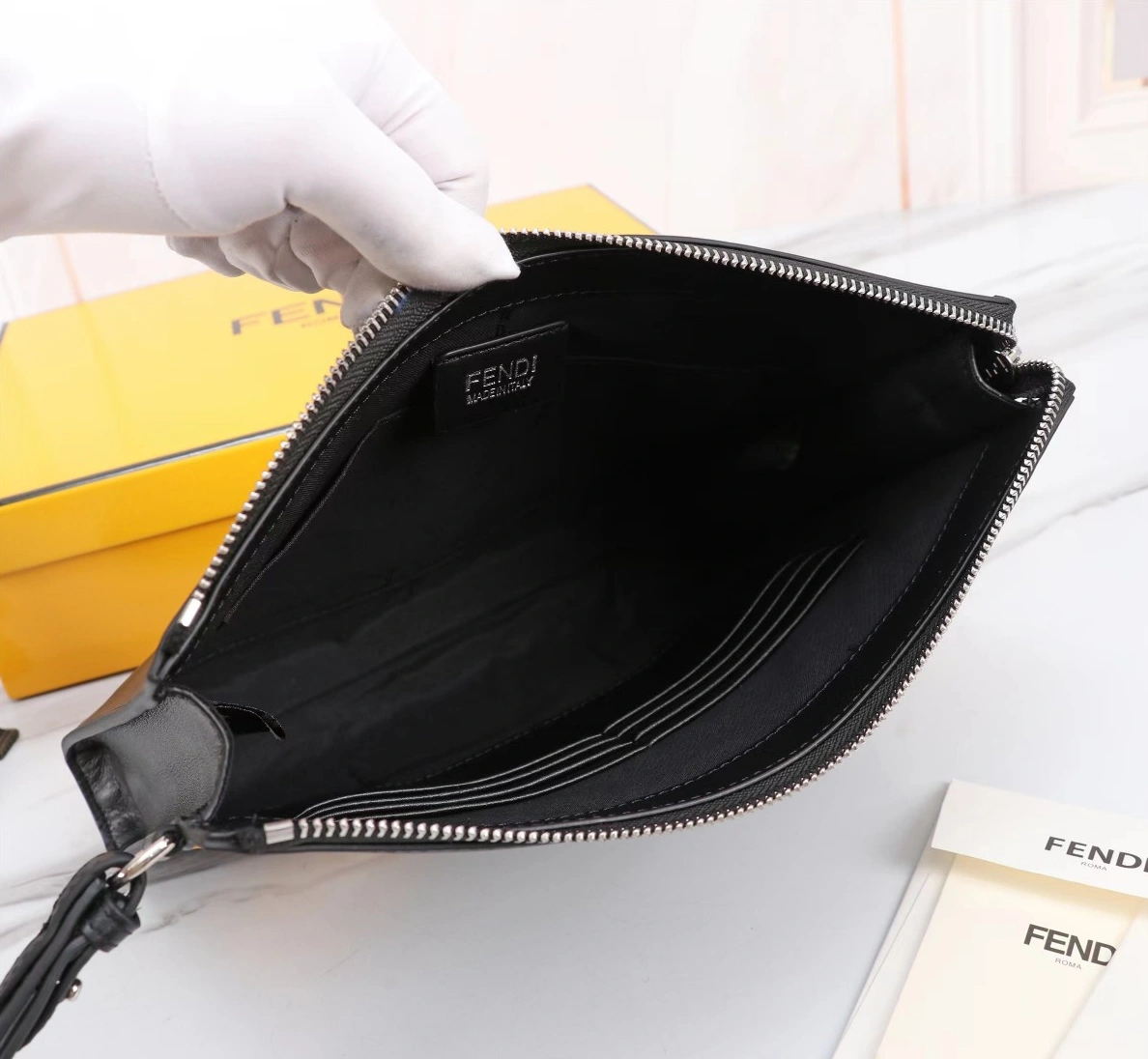 Fendi AAA Man Wallets AllSeason 4147