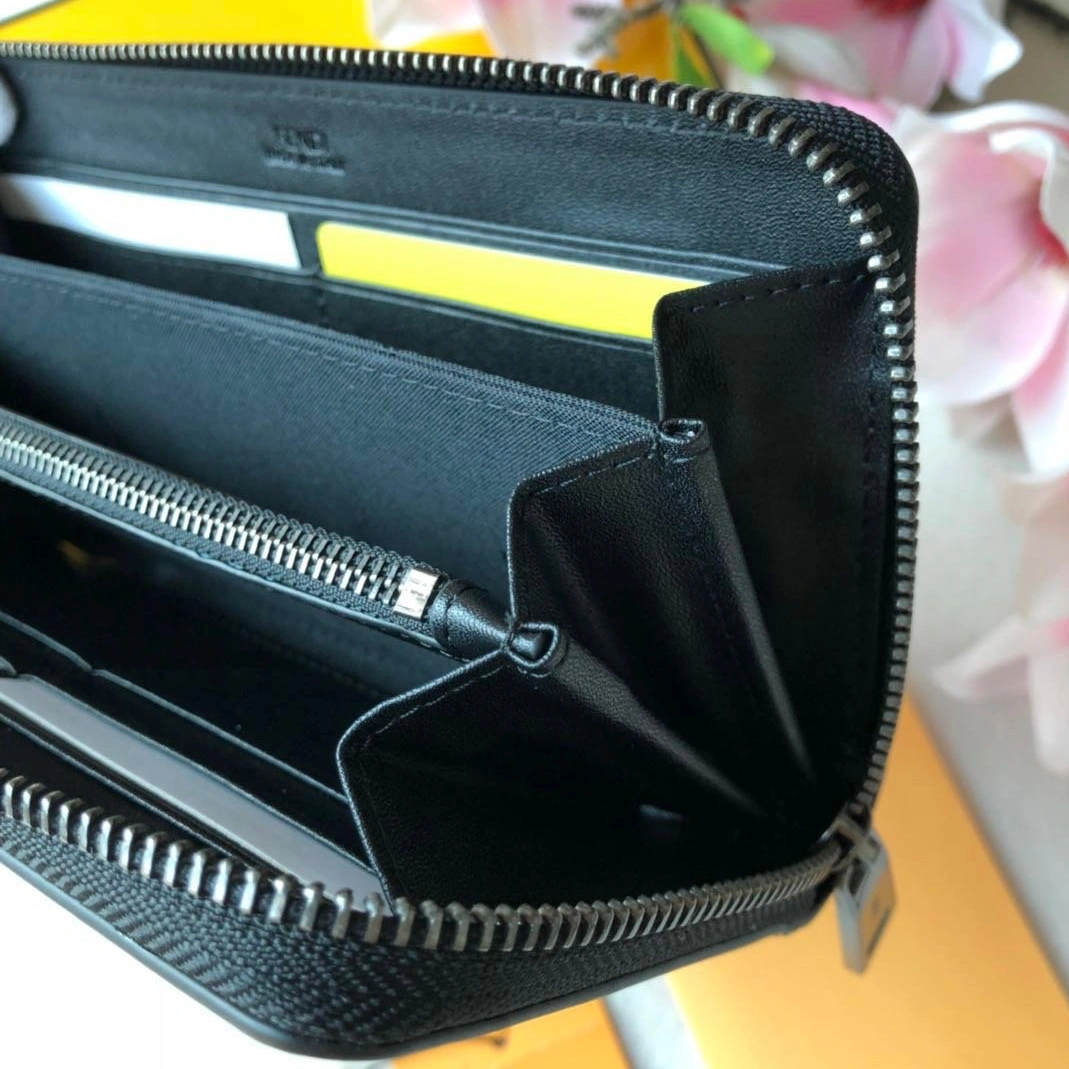 Fendi AAA Man Wallets Comfortable 5617