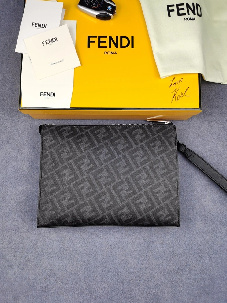 Fendi AAA Man Wallets Comfortable 7331