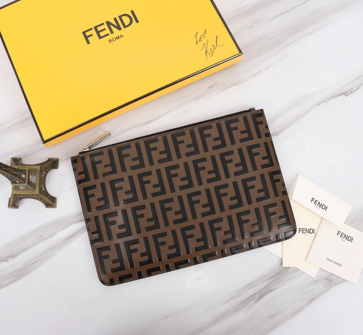 Fendi AAA Man Wallets Compact 8607