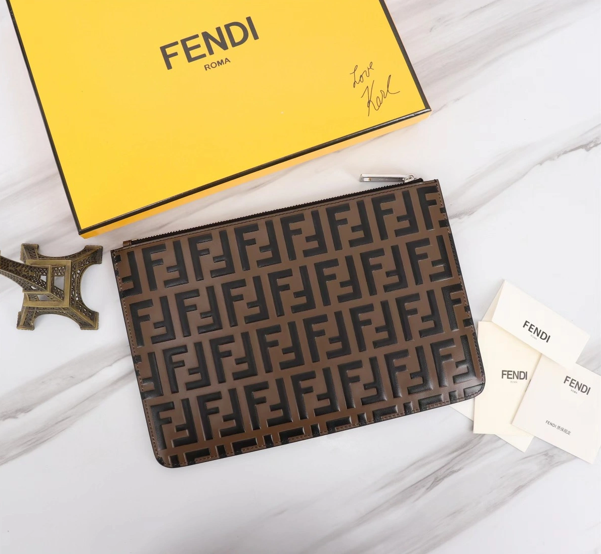 Fendi AAA Man Wallets Compact 8607