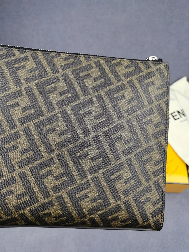 Fendi AAA Man Wallets Cozy 6652
