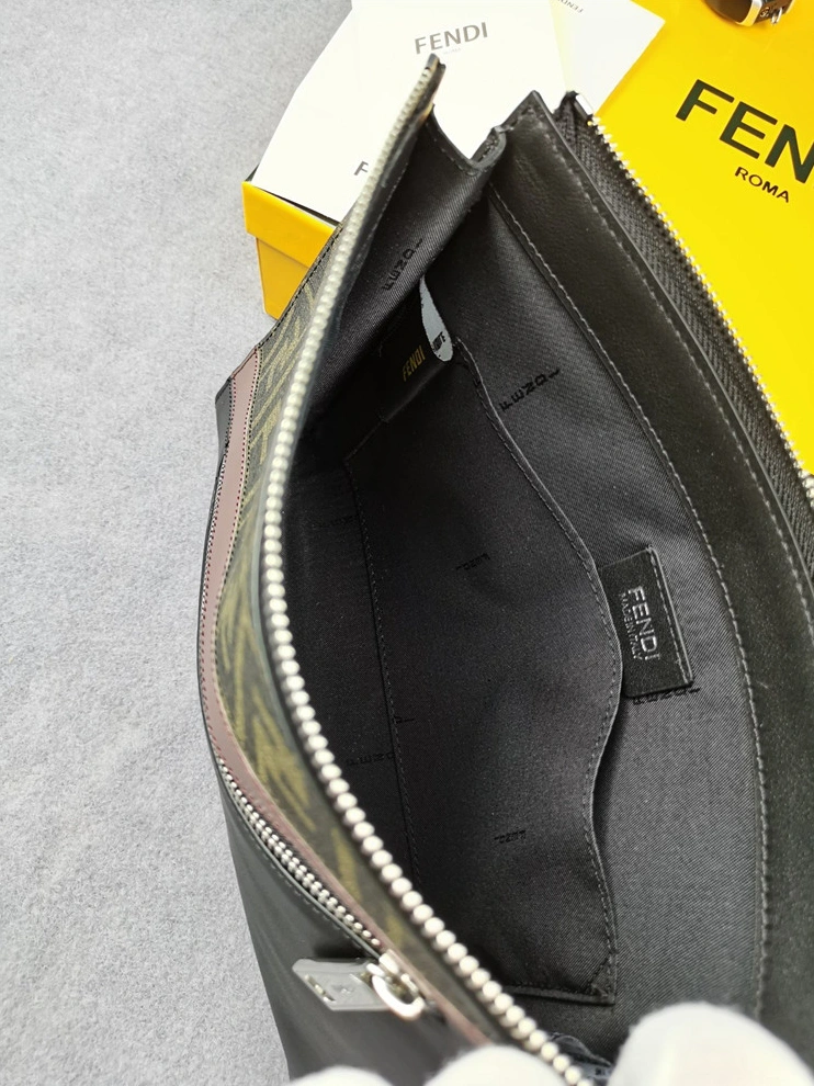 Fendi AAA Man Wallets Cozy 6652