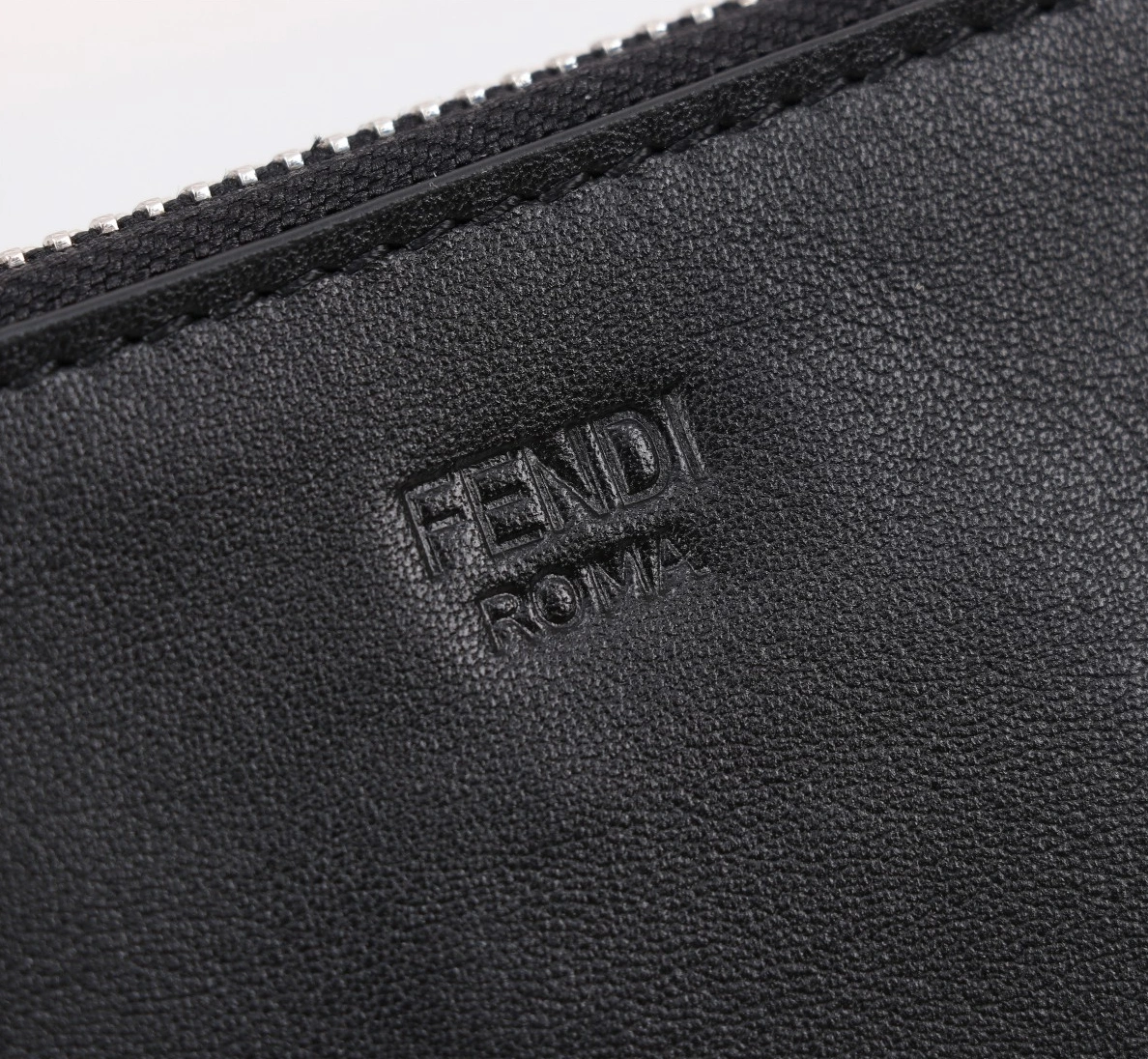 Fendi AAA Man Wallets Durable 2590