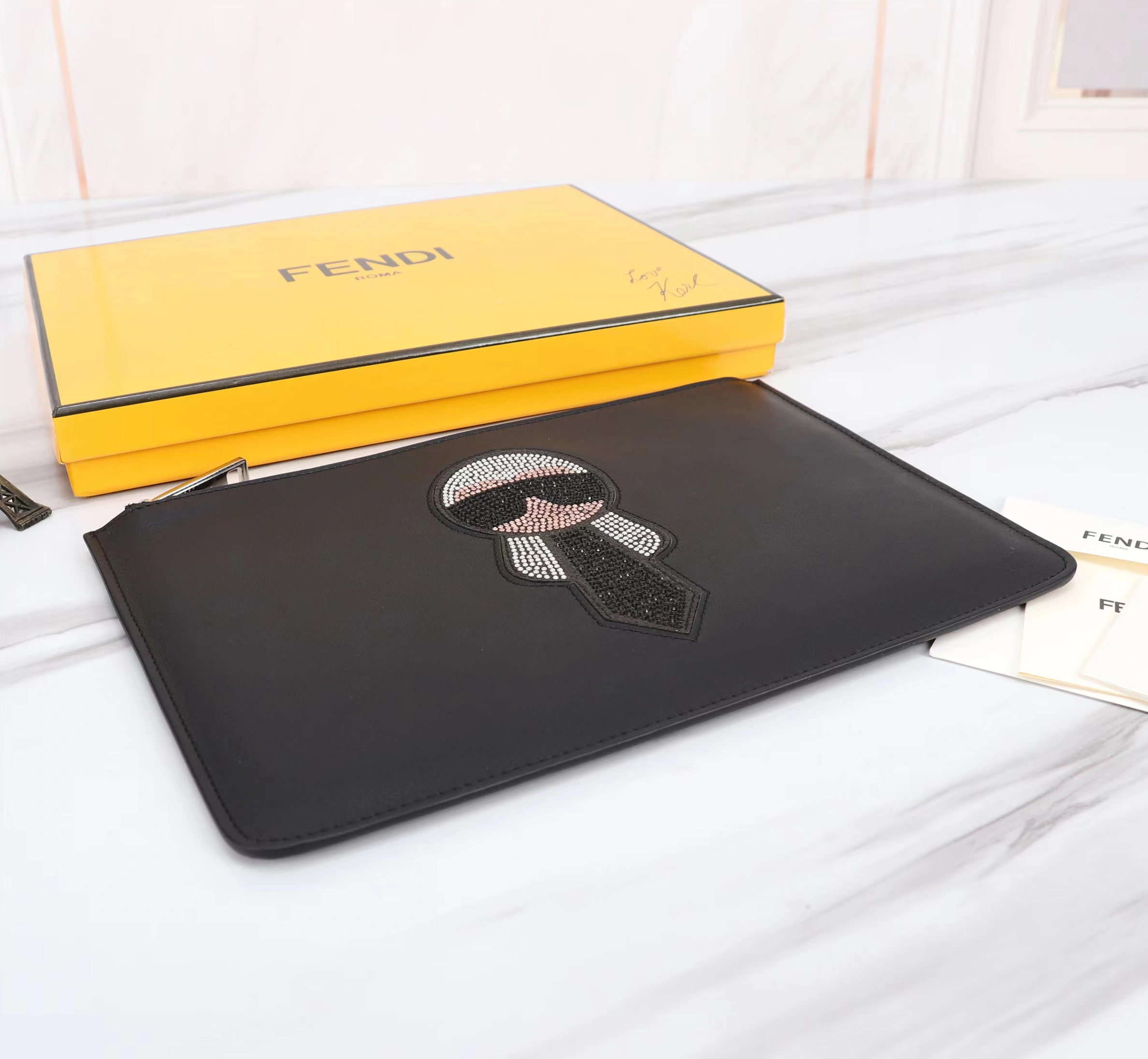 Fendi AAA Man Wallets Durable 2590