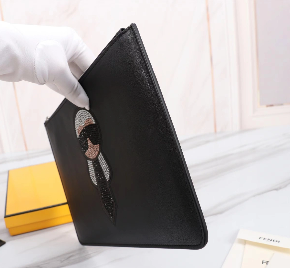 Fendi AAA Man Wallets Durable 2590