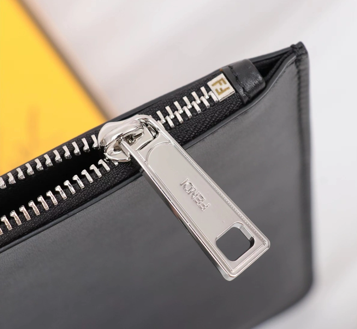 Fendi AAA Man Wallets Durable 2590