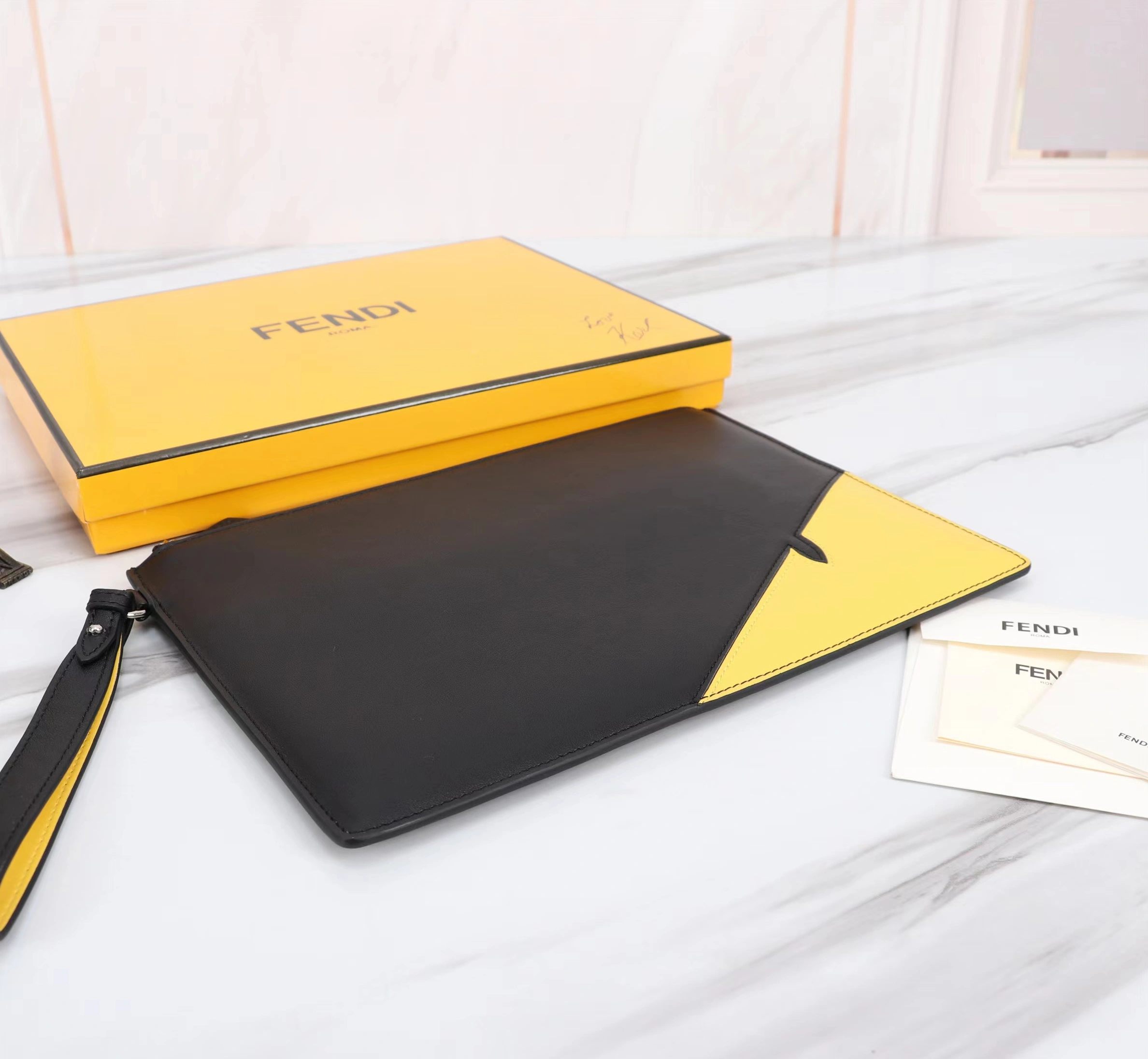 Fendi AAA Man Wallets Efficient 6993
