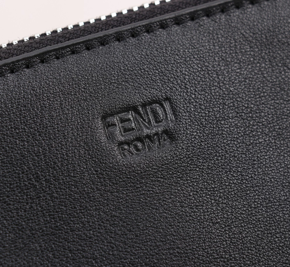 Fendi AAA Man Wallets Efficient 6993