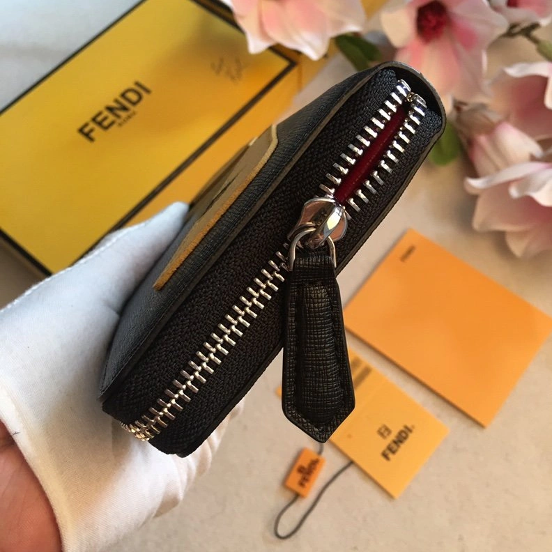 Fendi AAA Man Wallets Elegant 2815