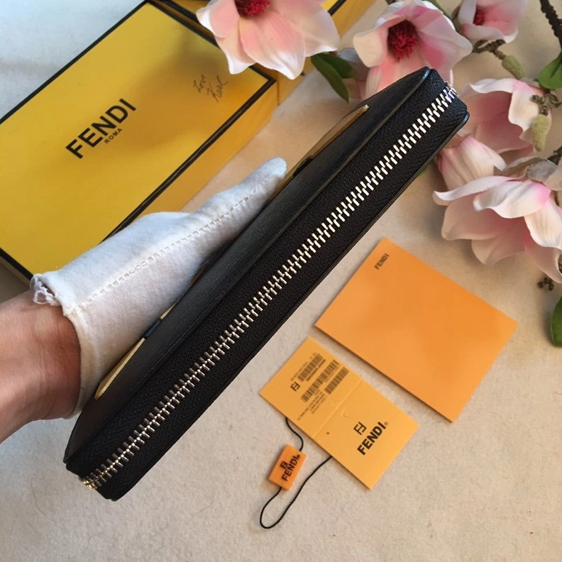 Fendi AAA Man Wallets Elegant 2815
