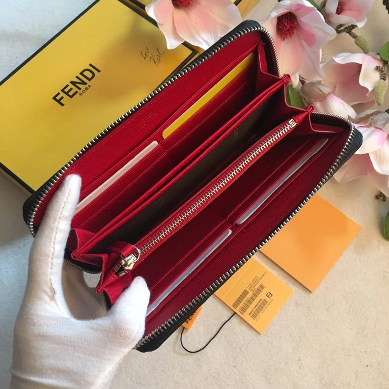 Fendi AAA Man Wallets Elegant 2815