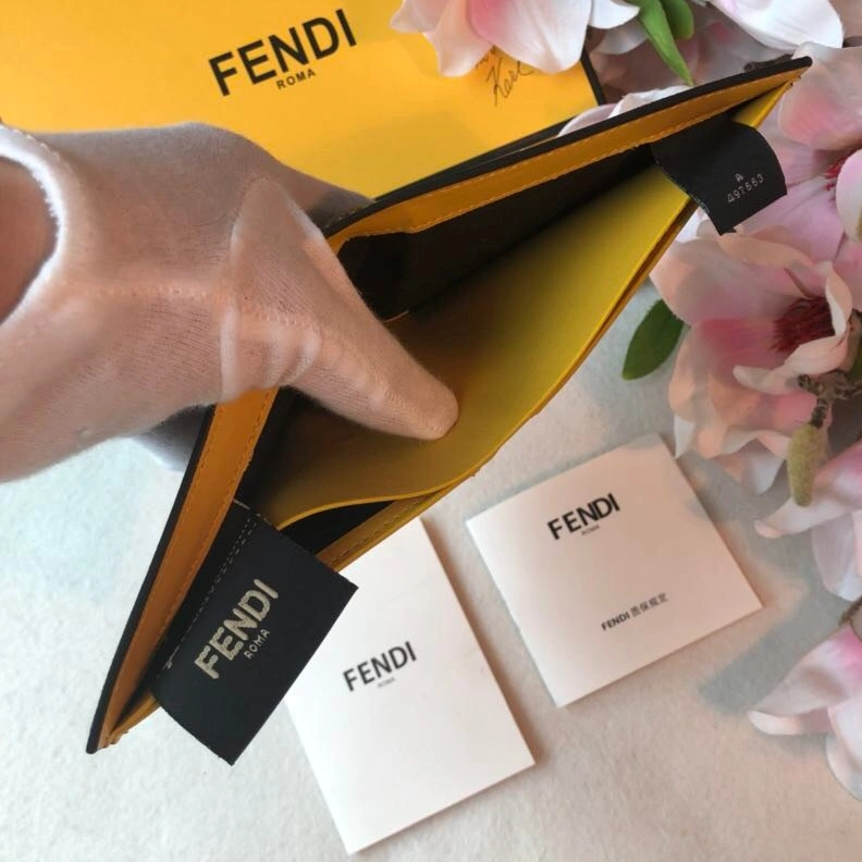 Fendi AAA Man Wallets Fashionable 9589