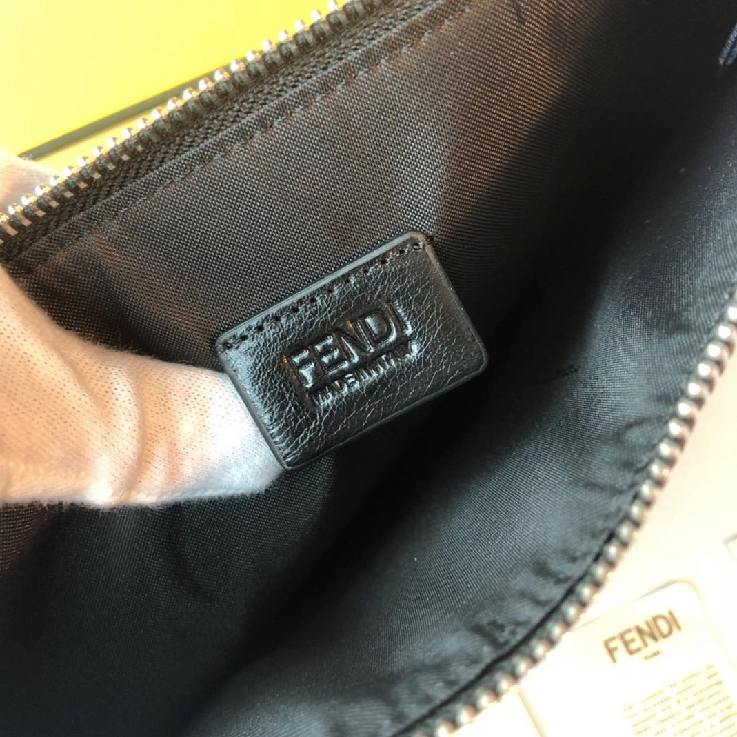 Fendi AAA Man Wallets Functional 1882
