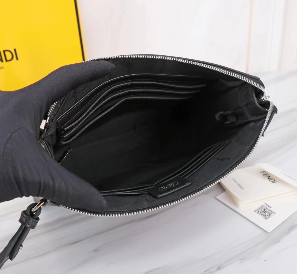 Fendi AAA Man Wallets Functional 4352