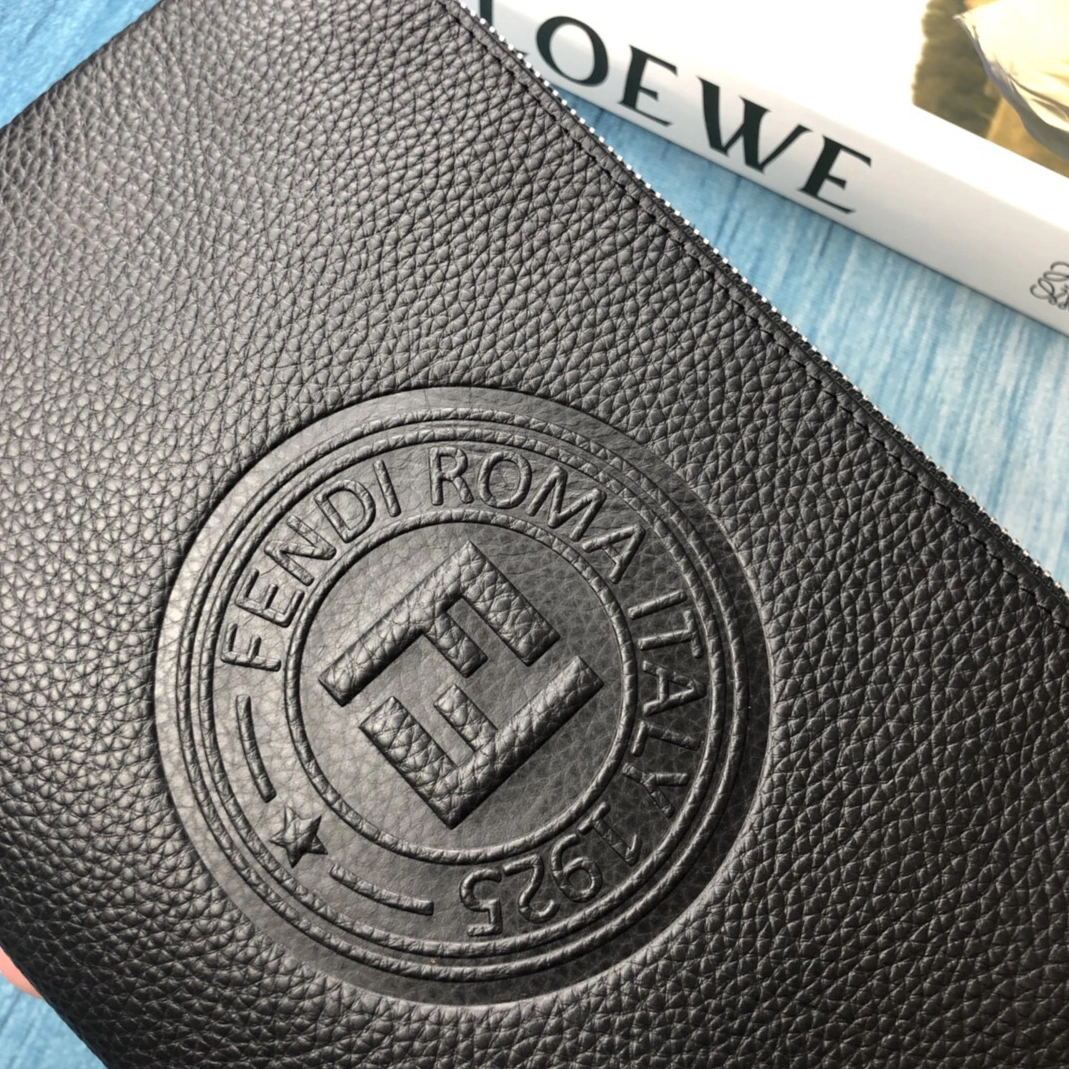 Fendi AAA Man Wallets Functional 8830