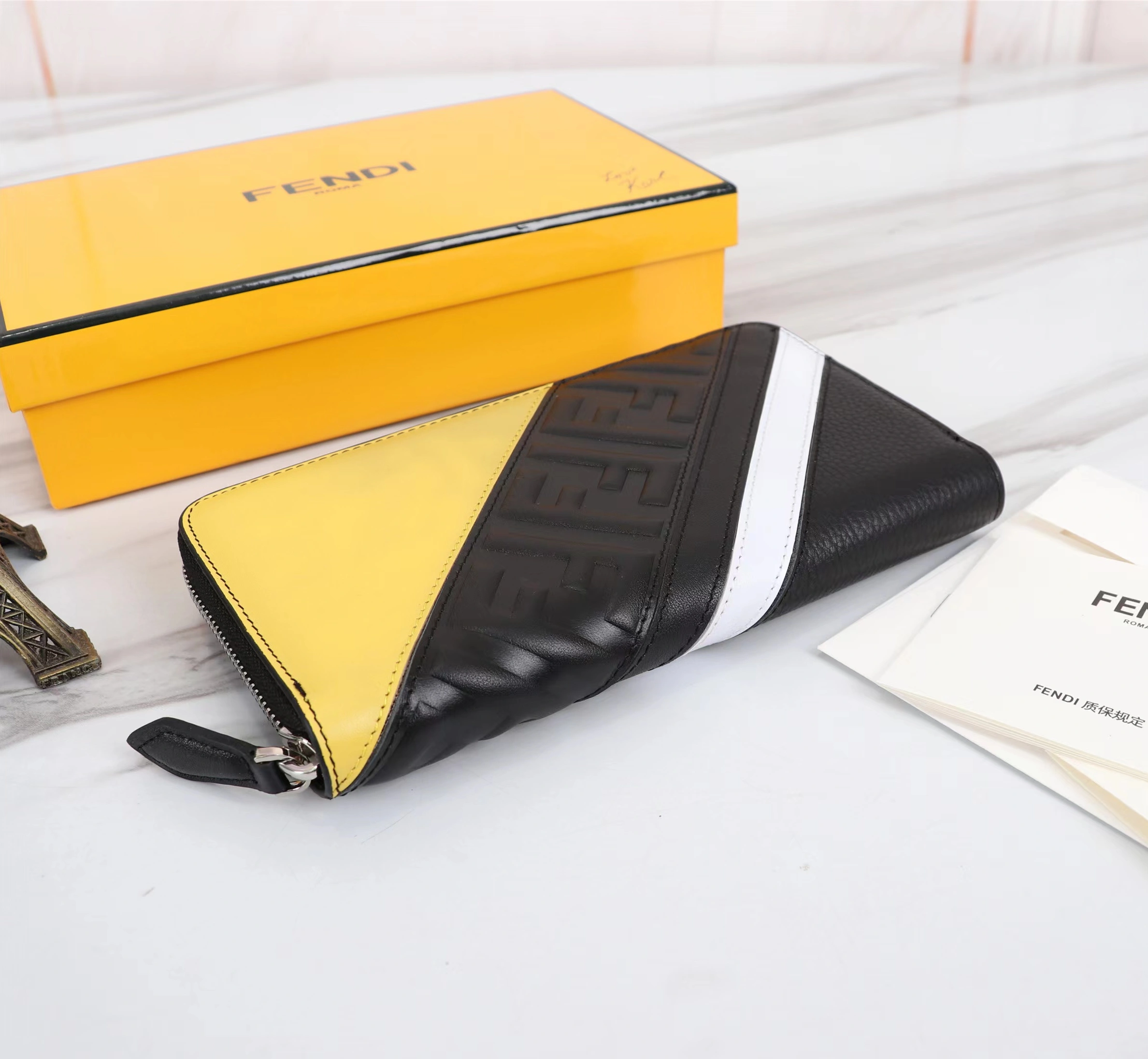 Fendi AAA Man Wallets Lightweight 4039