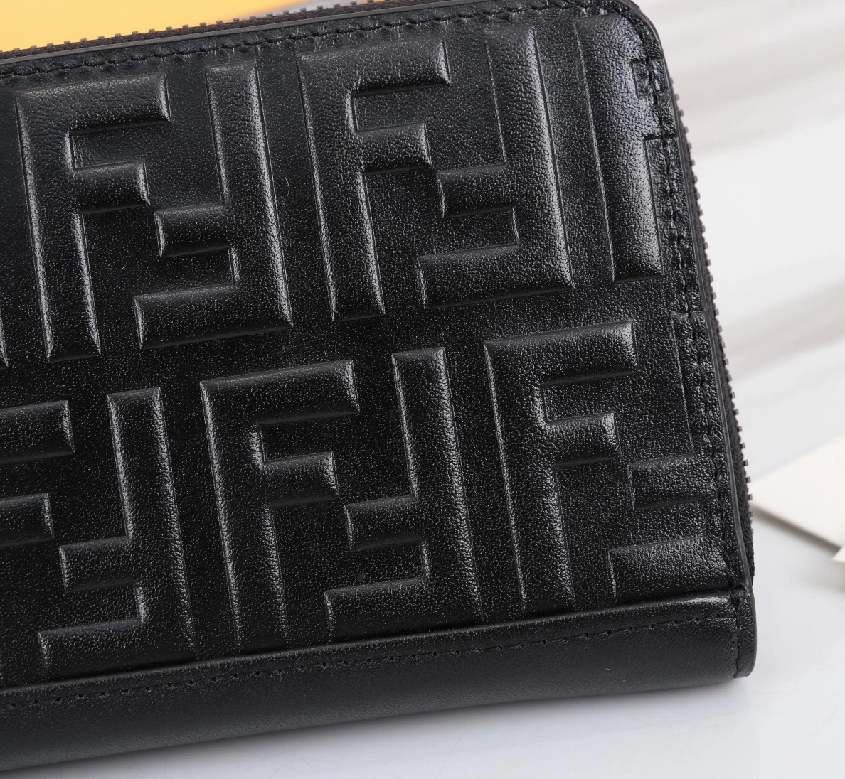 Fendi AAA Man Wallets ModernLook 3212