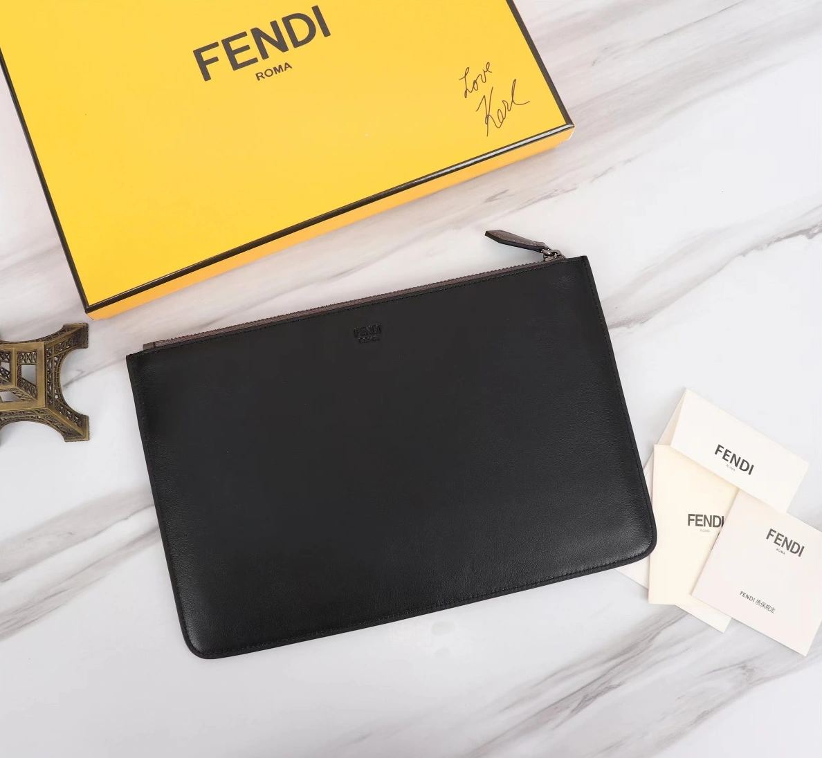 Fendi AAA Man Wallets Reliable 8940