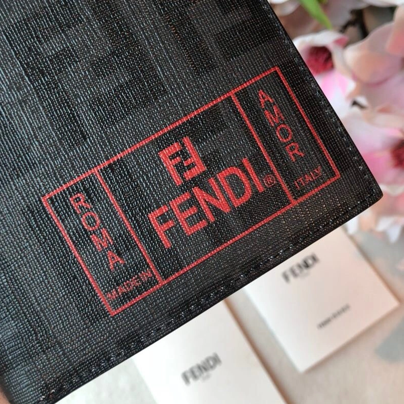 Fendi AAA Man Wallets Sleek 6715