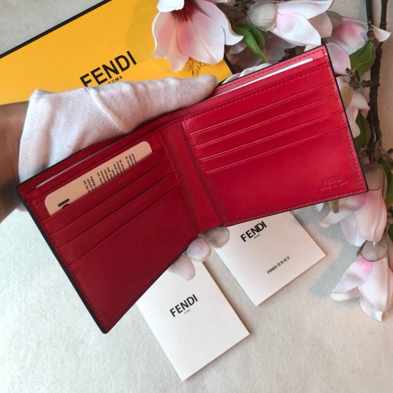 Fendi AAA Man Wallets Sleek 6715