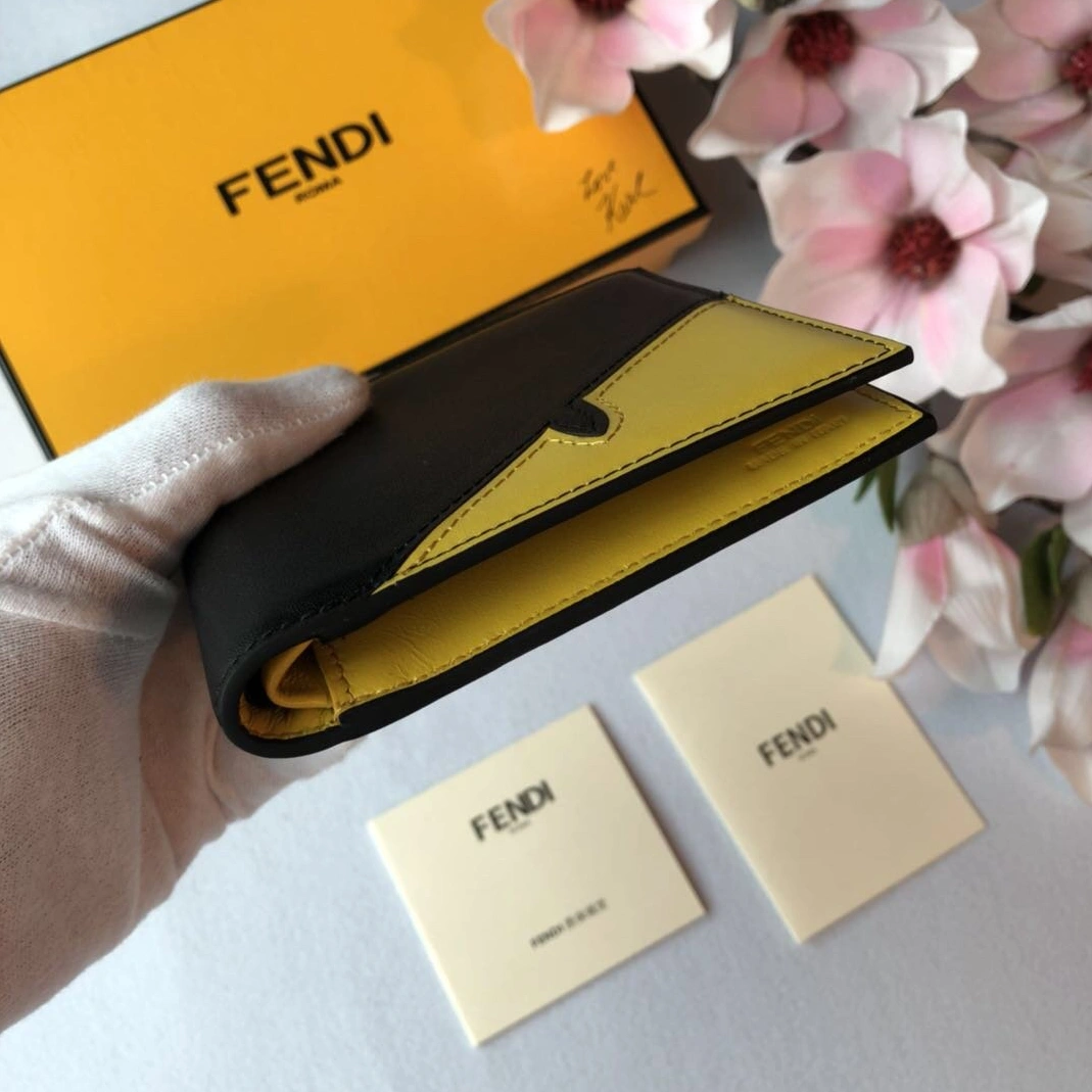 Fendi AAA Man Wallets Sleek 7174