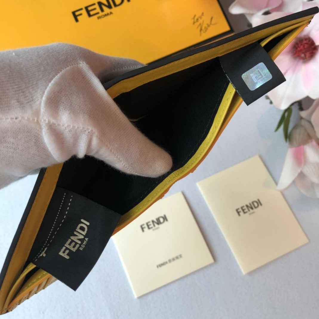 Fendi AAA Man Wallets Sleek 7174