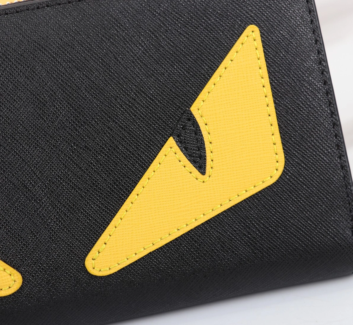 Fendi AAA Man Wallets Sleek 7925