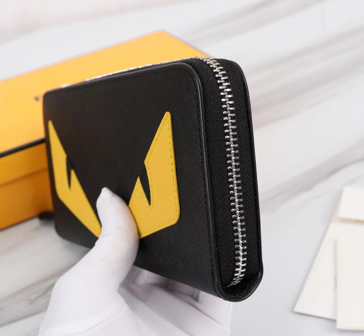 Fendi AAA Man Wallets Sleek 7925