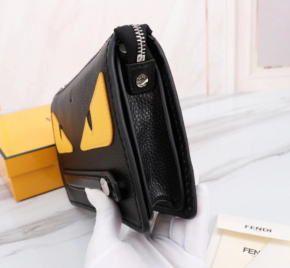 Fendi AAA Man Wallets Sophisticated 9147