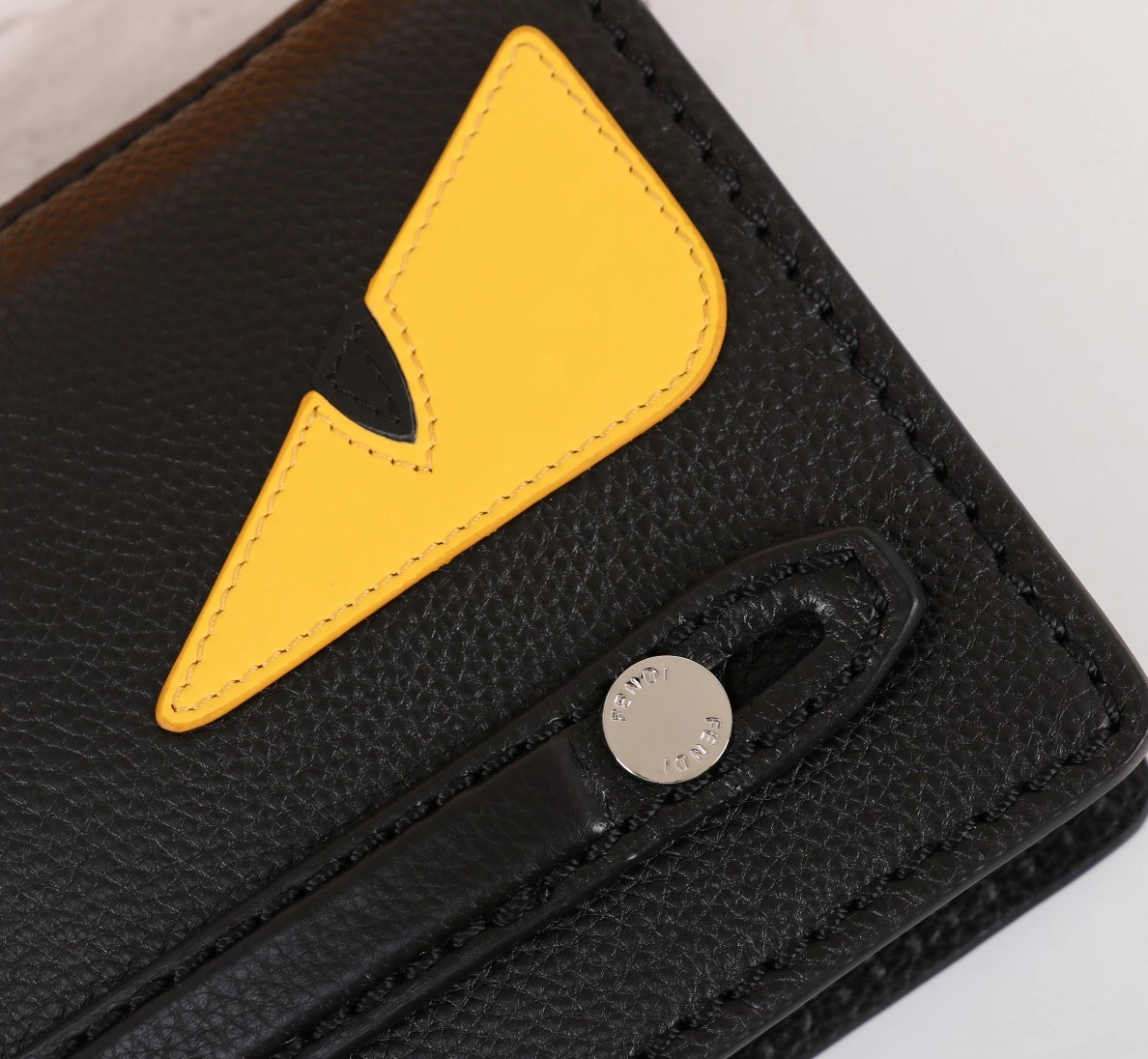 Fendi AAA Man Wallets Sophisticated 9147