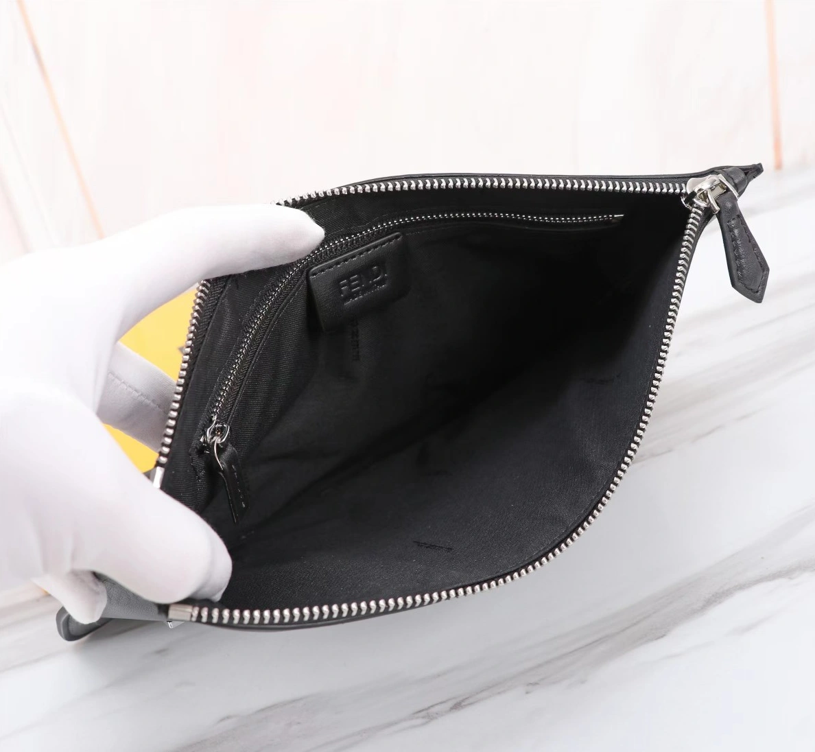 Fendi AAA Man Wallets Stylish 7476