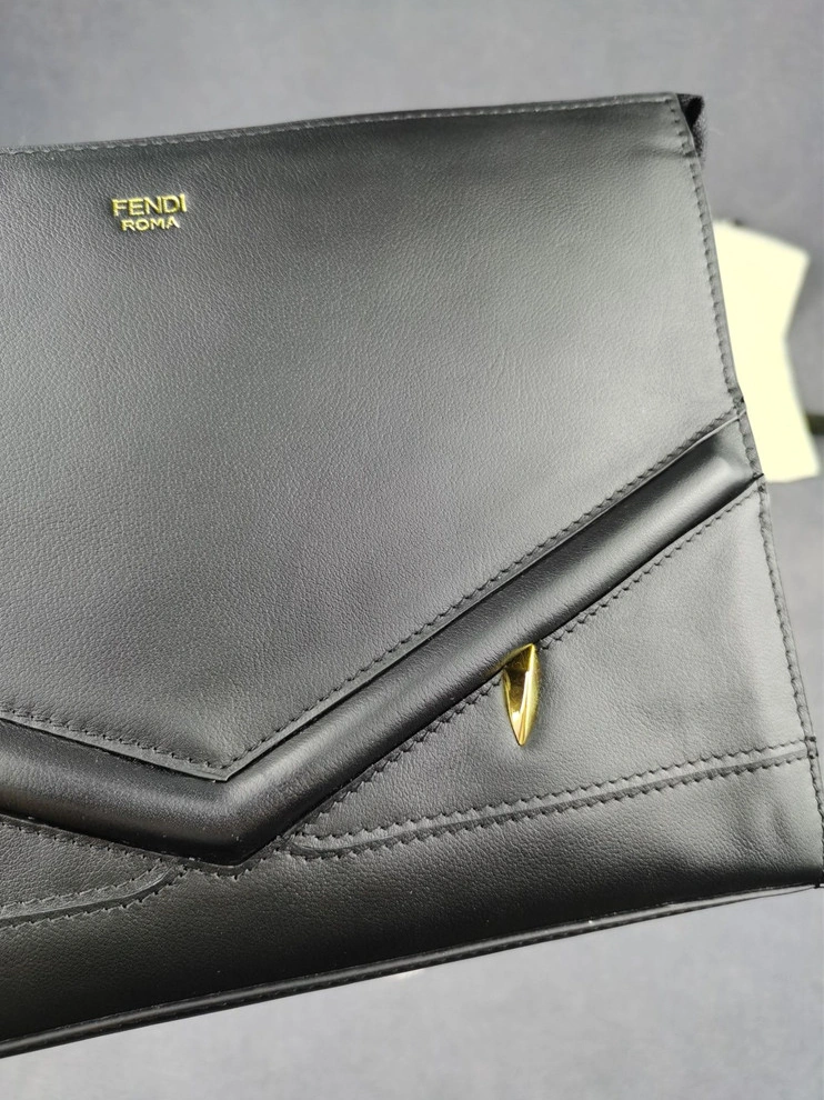 Fendi AAA Man Wallets Trendsetting 1262