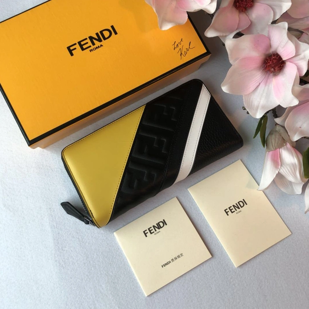 Fendi AAA Man Wallets WellDesigned 770
