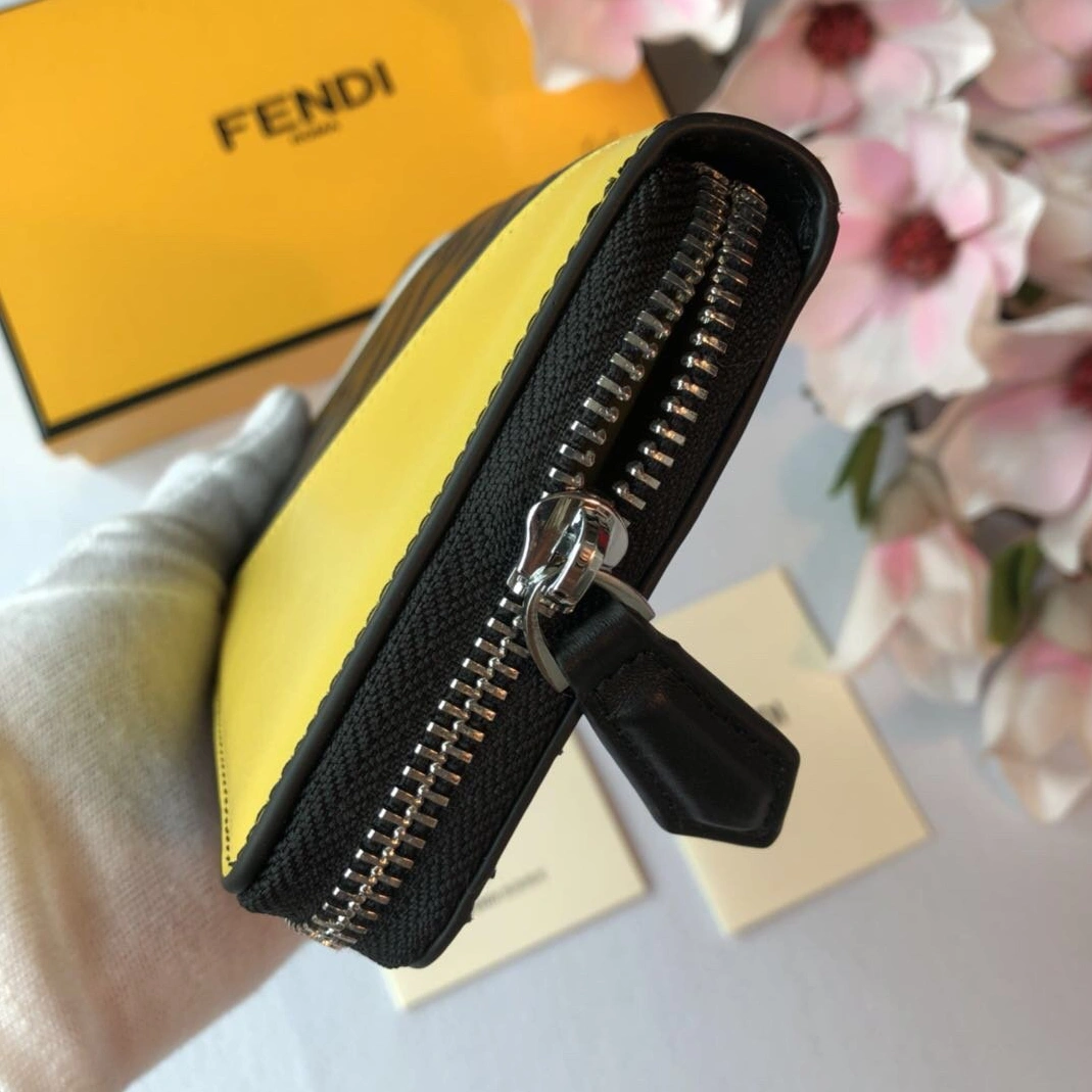 Fendi AAA Man Wallets WellDesigned 770