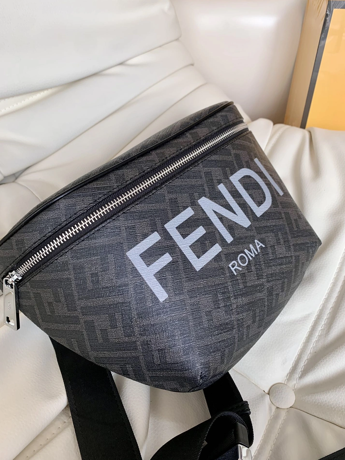 Fendi AAA Quality Belt Bags Breathable 2136