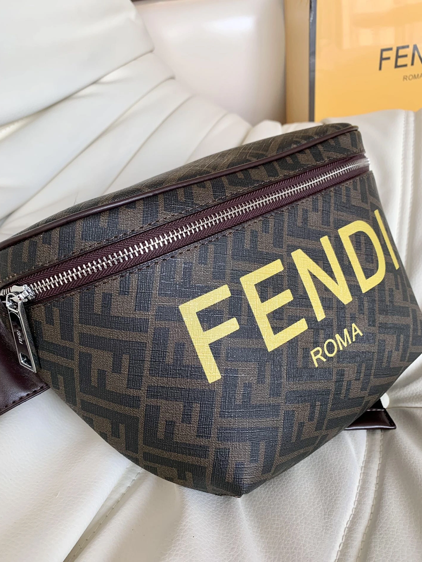Fendi AAA Quality Belt Bags Classic 6559