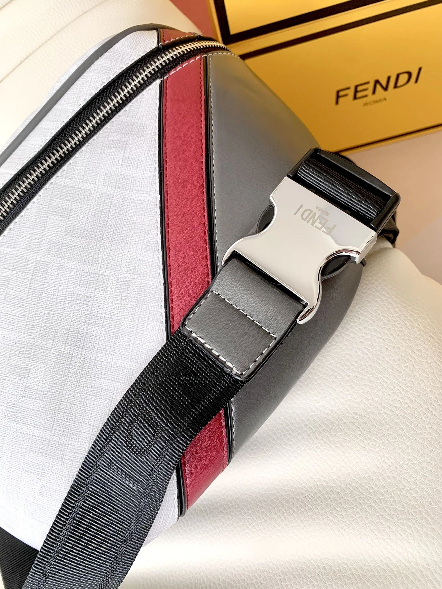 Fendi AAA Quality Belt Bags NewStyle 2660