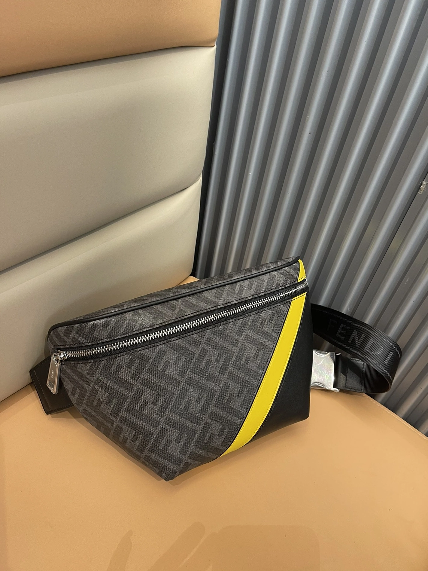 Fendi AAA Quality Belt Bags Practical 3272