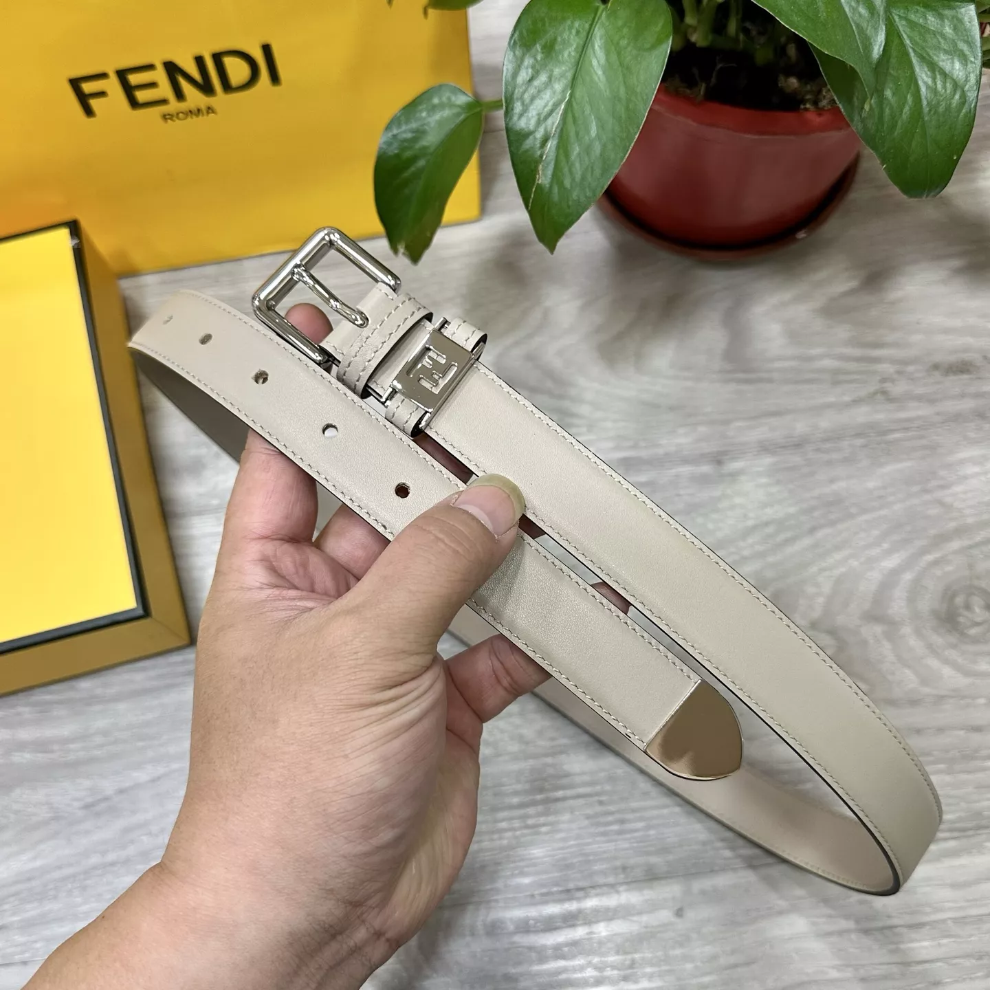 Fendi AAA Quality Belts In 2.5cm For Women Affordable 5786