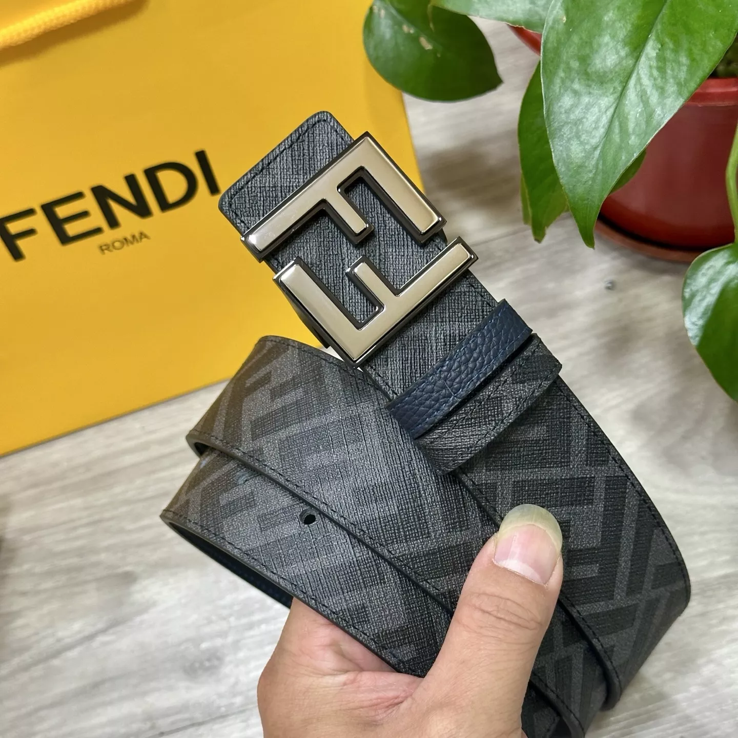 Fendi AAA Quality Belts In 4.0cm For Men Unique 7665