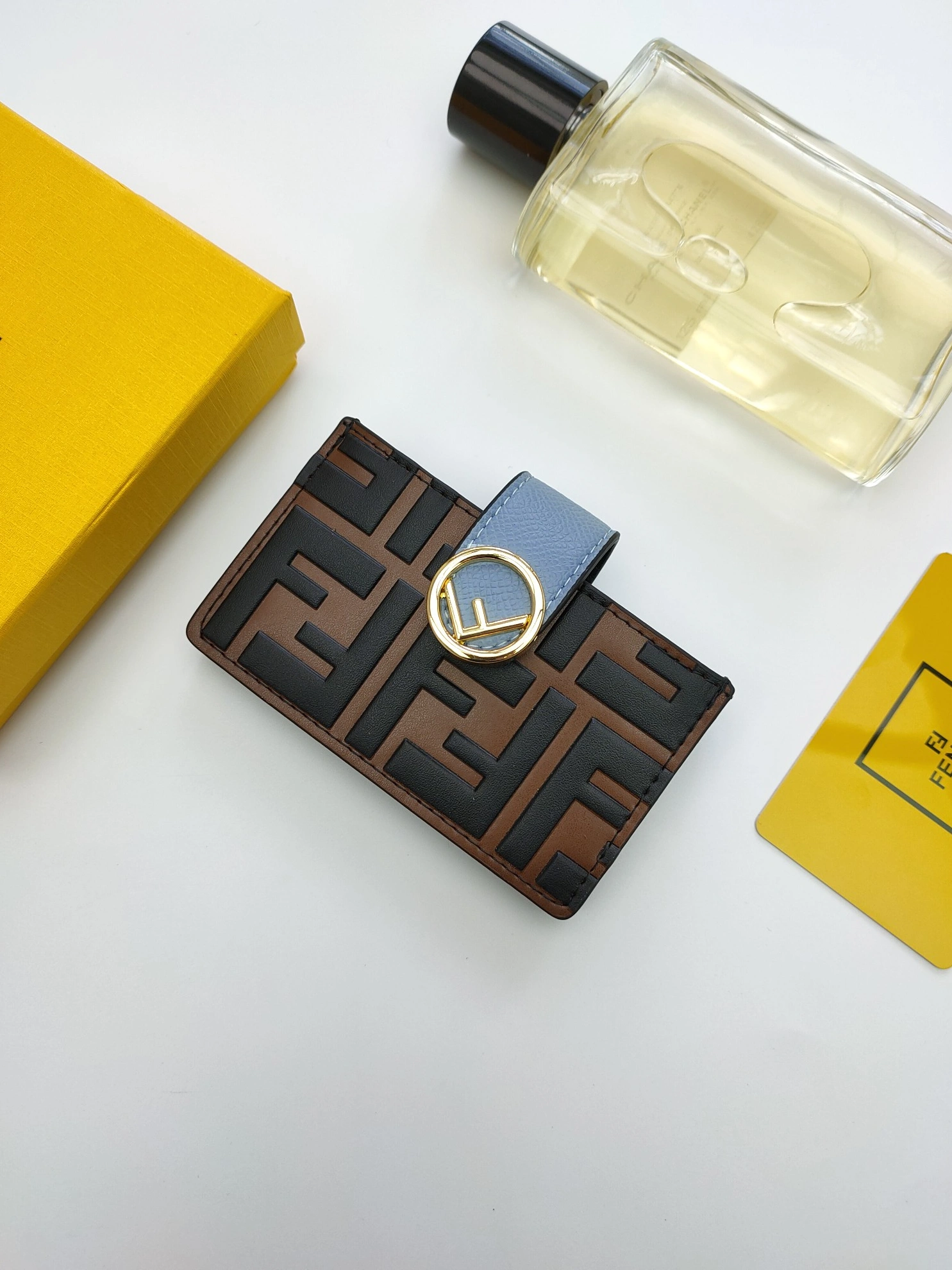 Fendi AAA Quality Card Case For Women Comfortable 4383