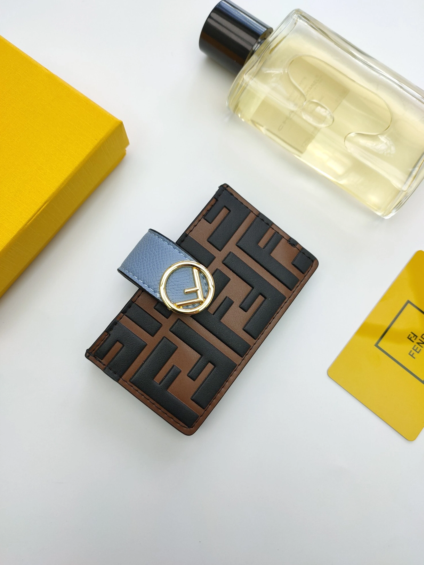 Fendi AAA Quality Card Case For Women Comfortable 4383