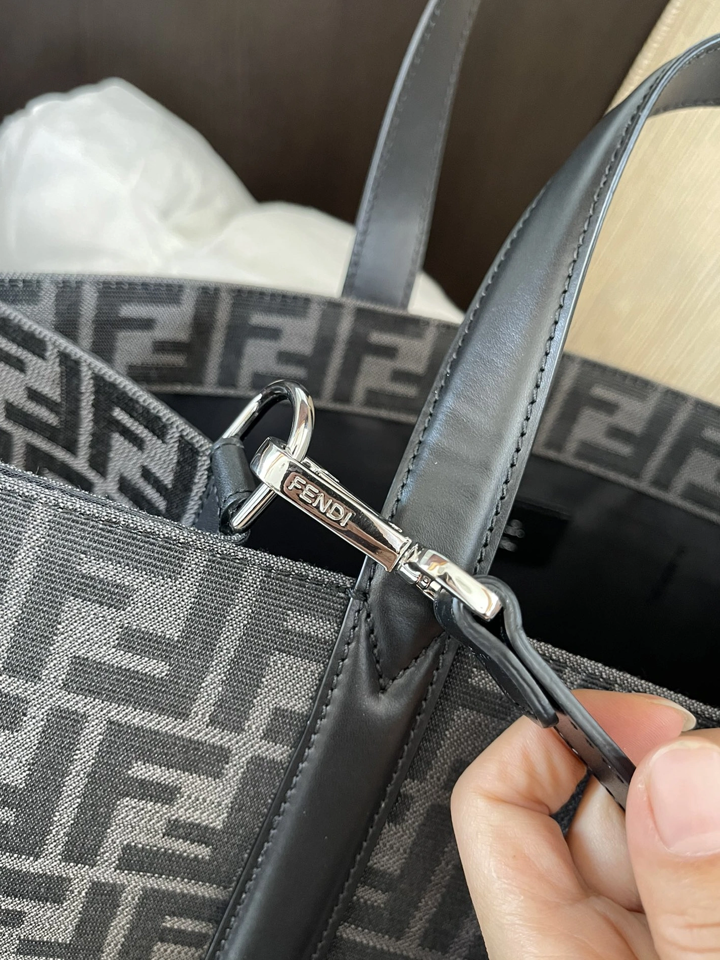 Fendi AAA Quality Handbags For Unisex Breathable 9836