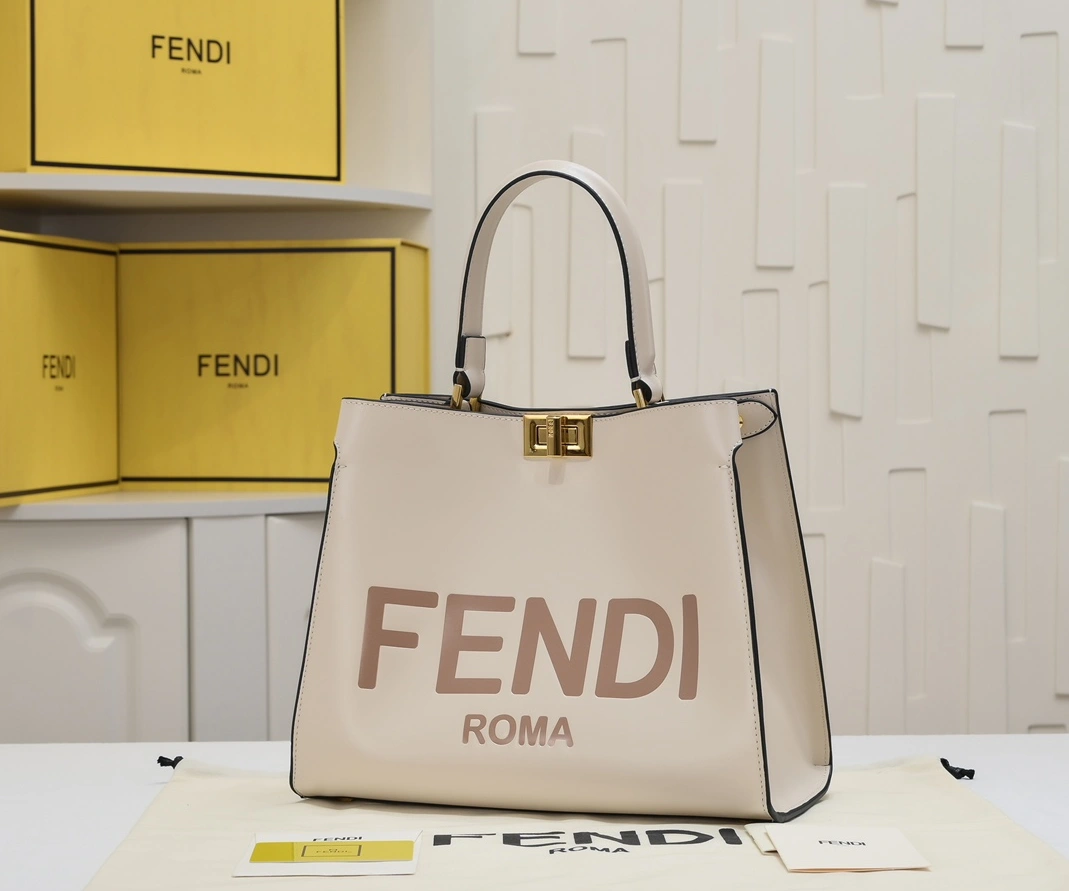 Fendi AAA Quality Handbags For Women Comfortable 5228