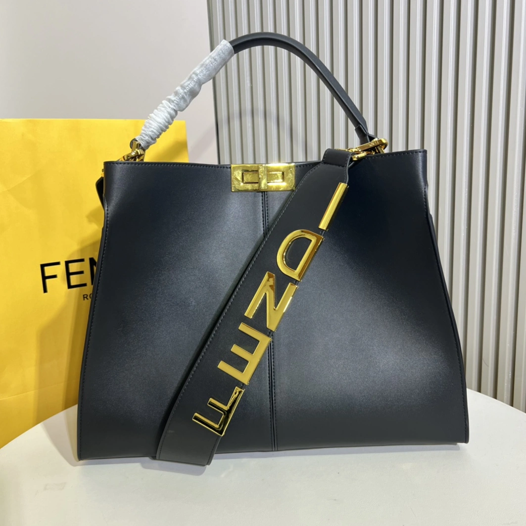 Fendi AAA Quality Handbags For Women Comfortable 6756