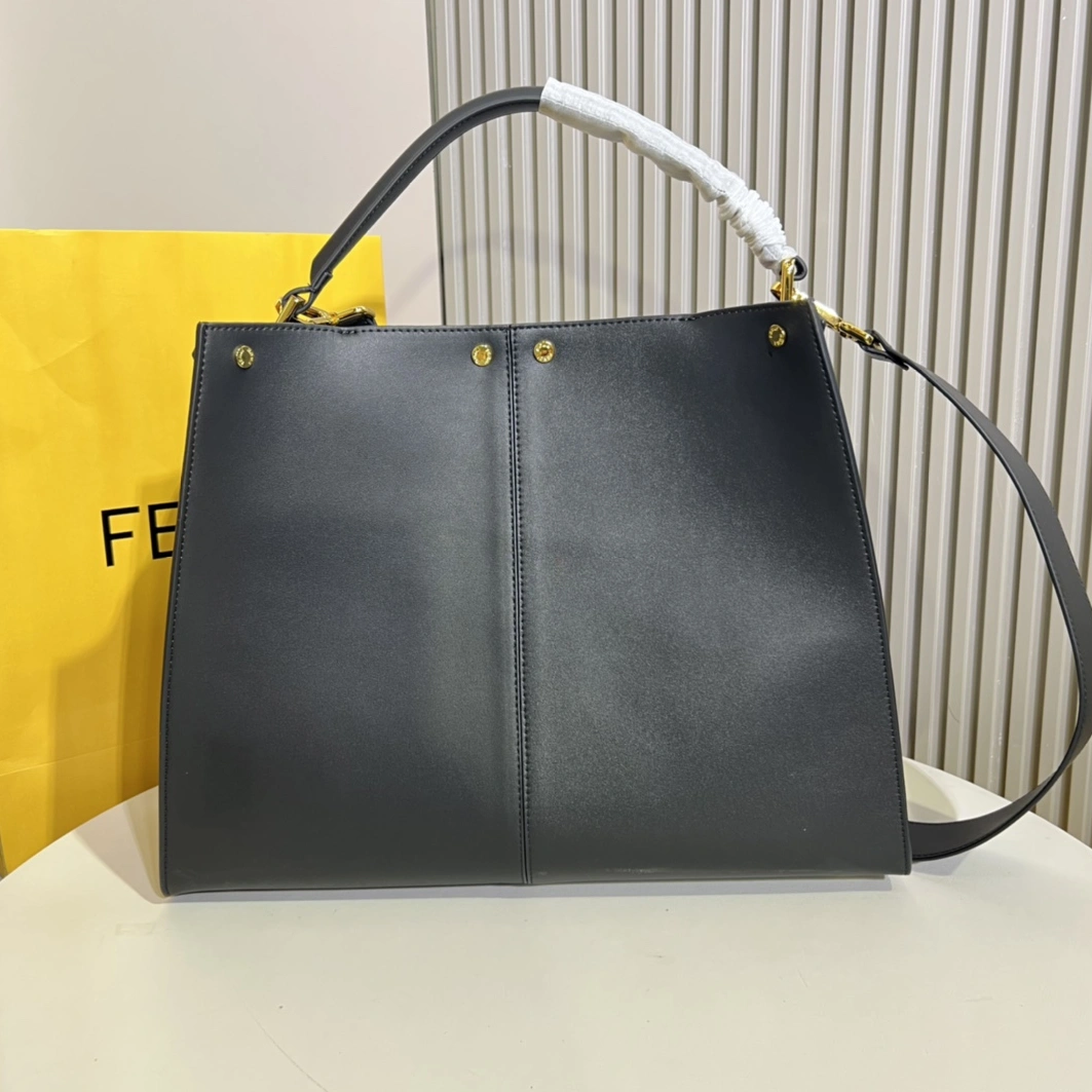 Fendi AAA Quality Handbags For Women Comfortable 6756