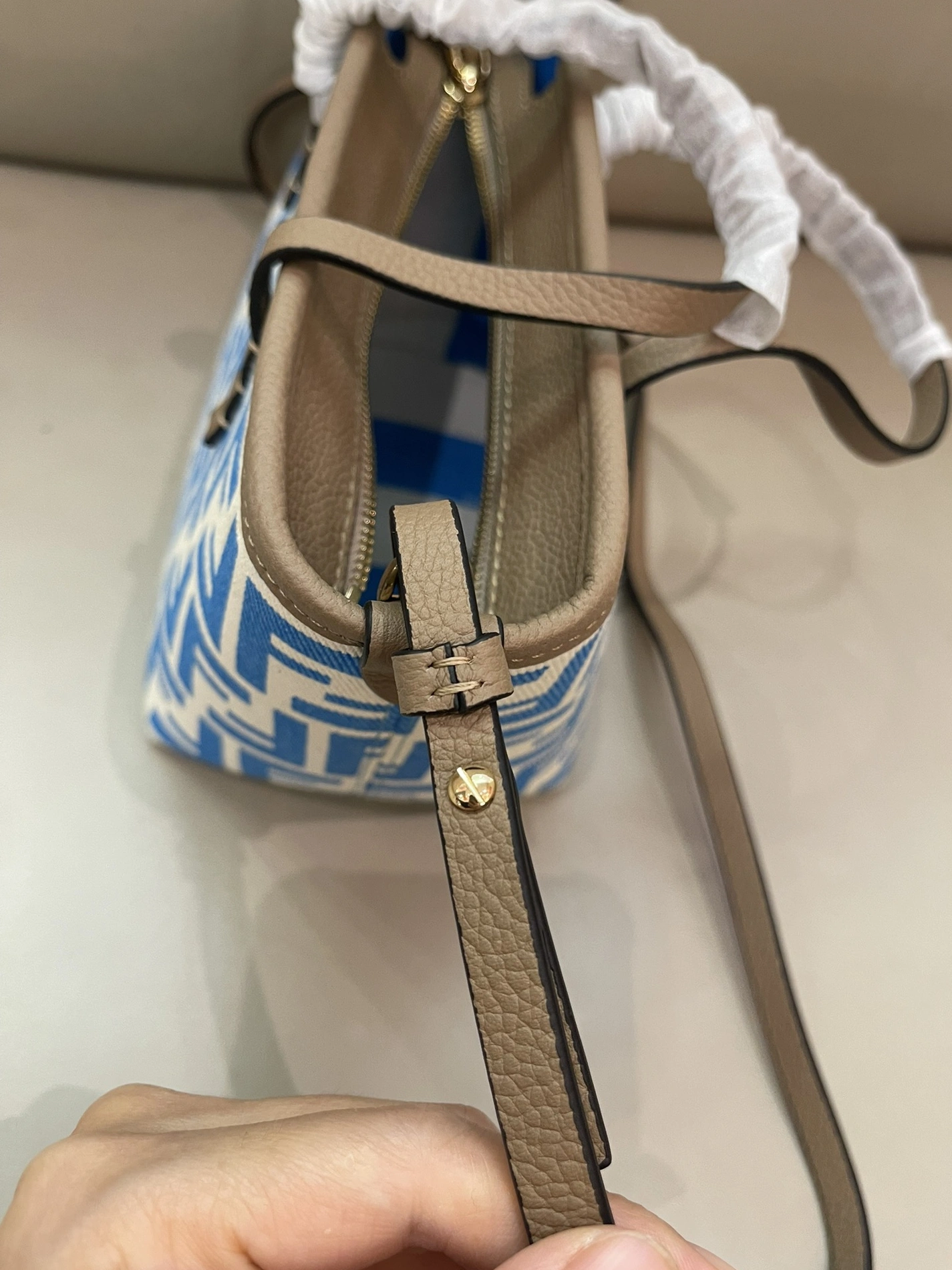 Fendi AAA Quality Handbags For Women Functional 799